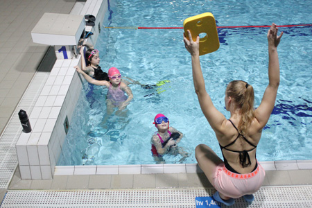Dětský trénink s MOVEinZLIN - Plavání, Outdoor sporty, angličtina